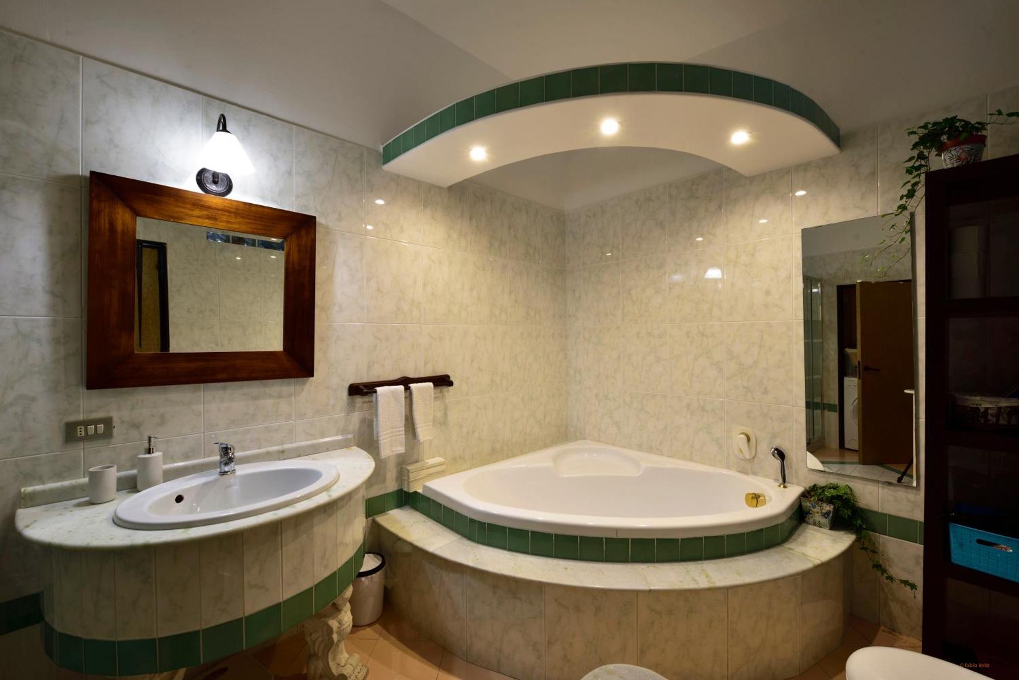 Ciaobari Apartment - Elegant 4 Bedrooms In The Heart Of Old Town Eksteriør bilde